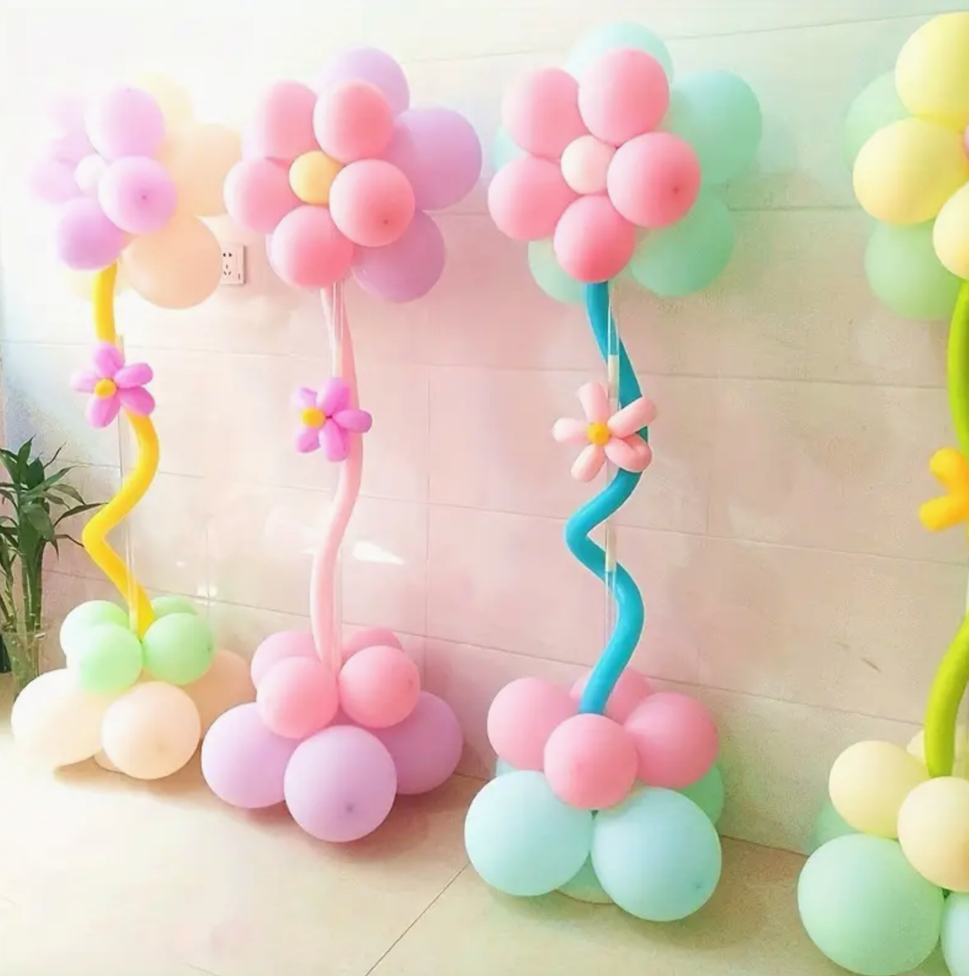 Balloon Stand Kit - perfect for all occasions Baby Showers, Birthdays, Weddings, Baby Reveal Parties